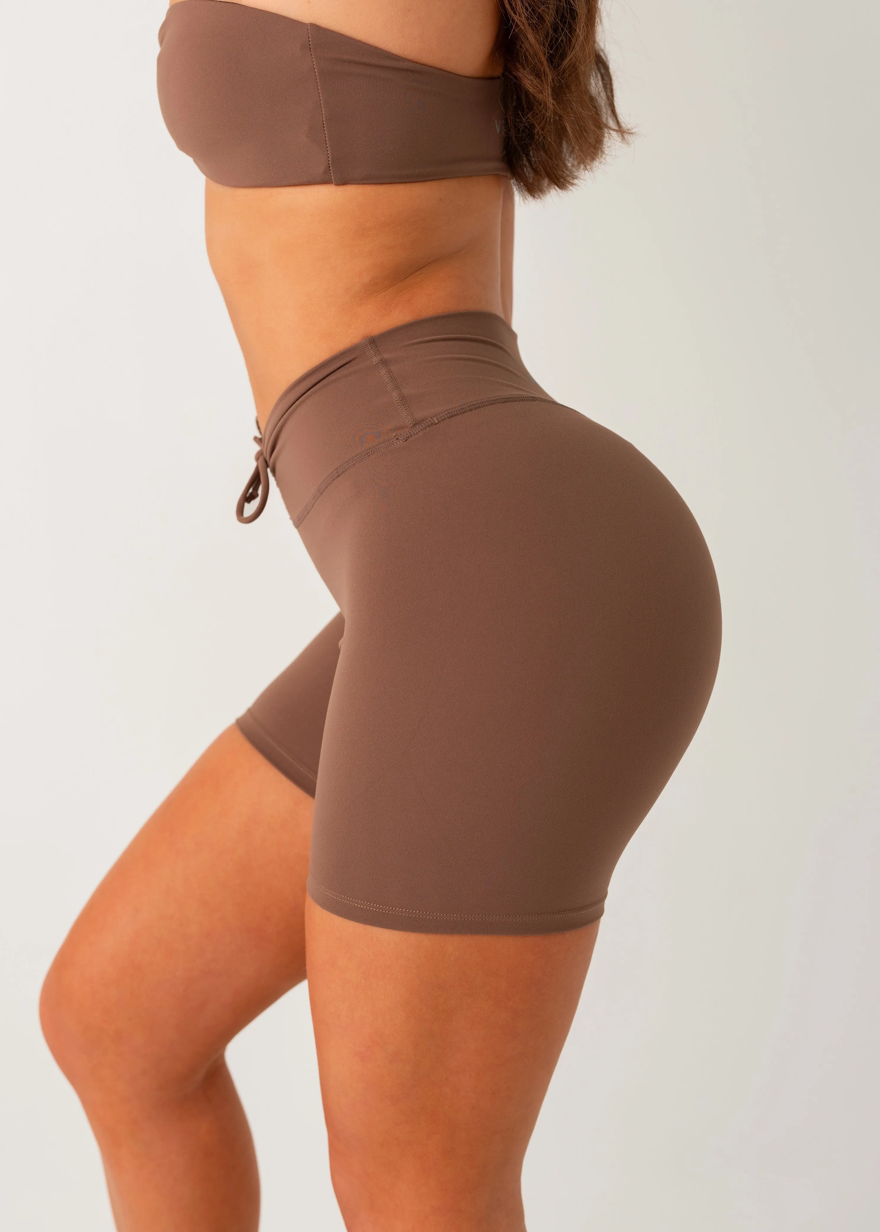 POISE TIE SHORTS - CHOCOLATE Jogging Ready