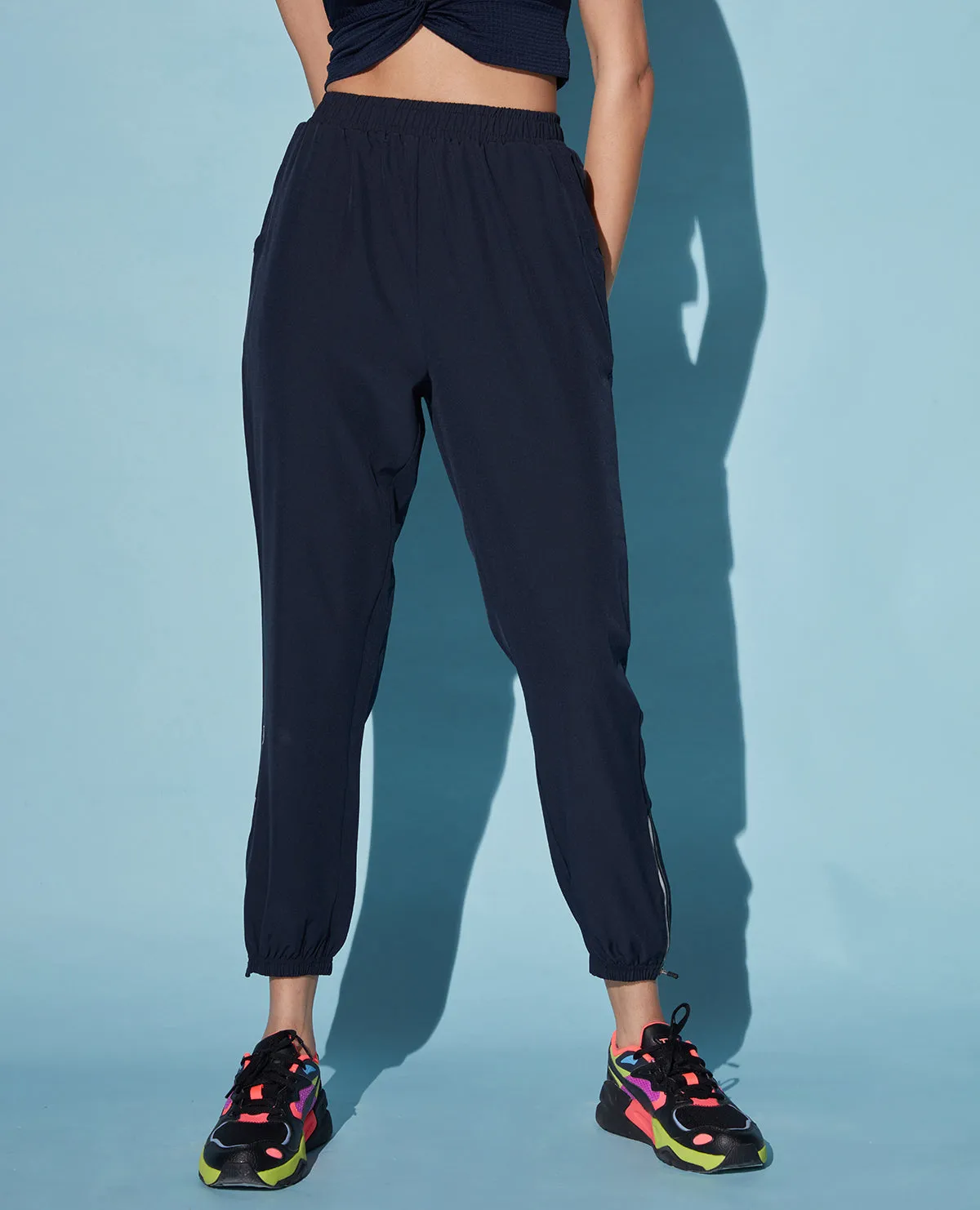 Women Max Dry Comfortable Joggers Sleek Cut