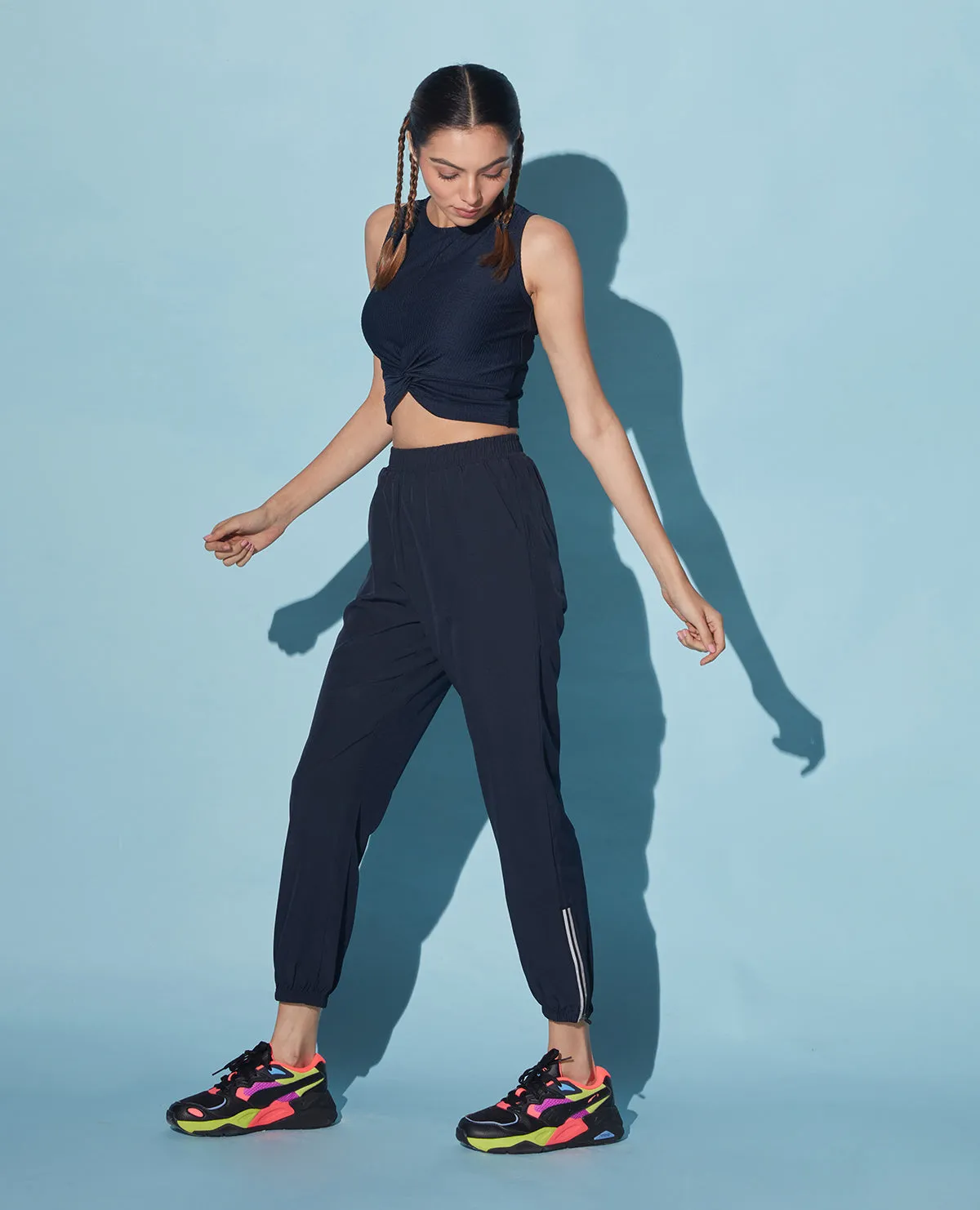 Women Max Dry Comfortable Joggers Flexible Knees Fashionable Cut