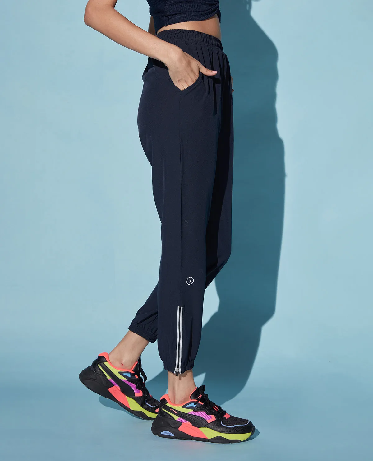 Women Max Dry Comfortable Joggers Soft Touch Material Performance Wear