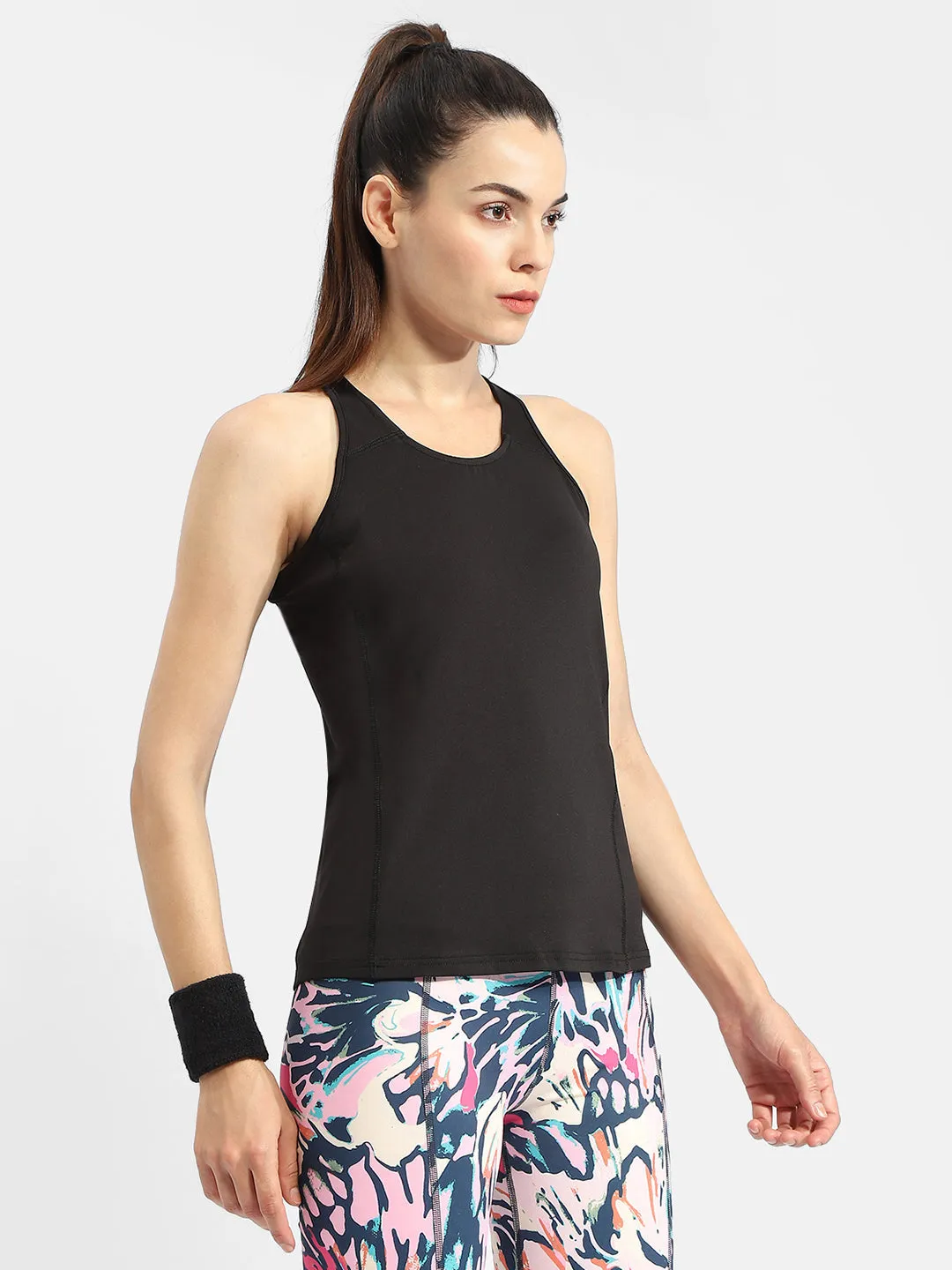 LightweightInsulation Madame Solid Black Active Tank Top
