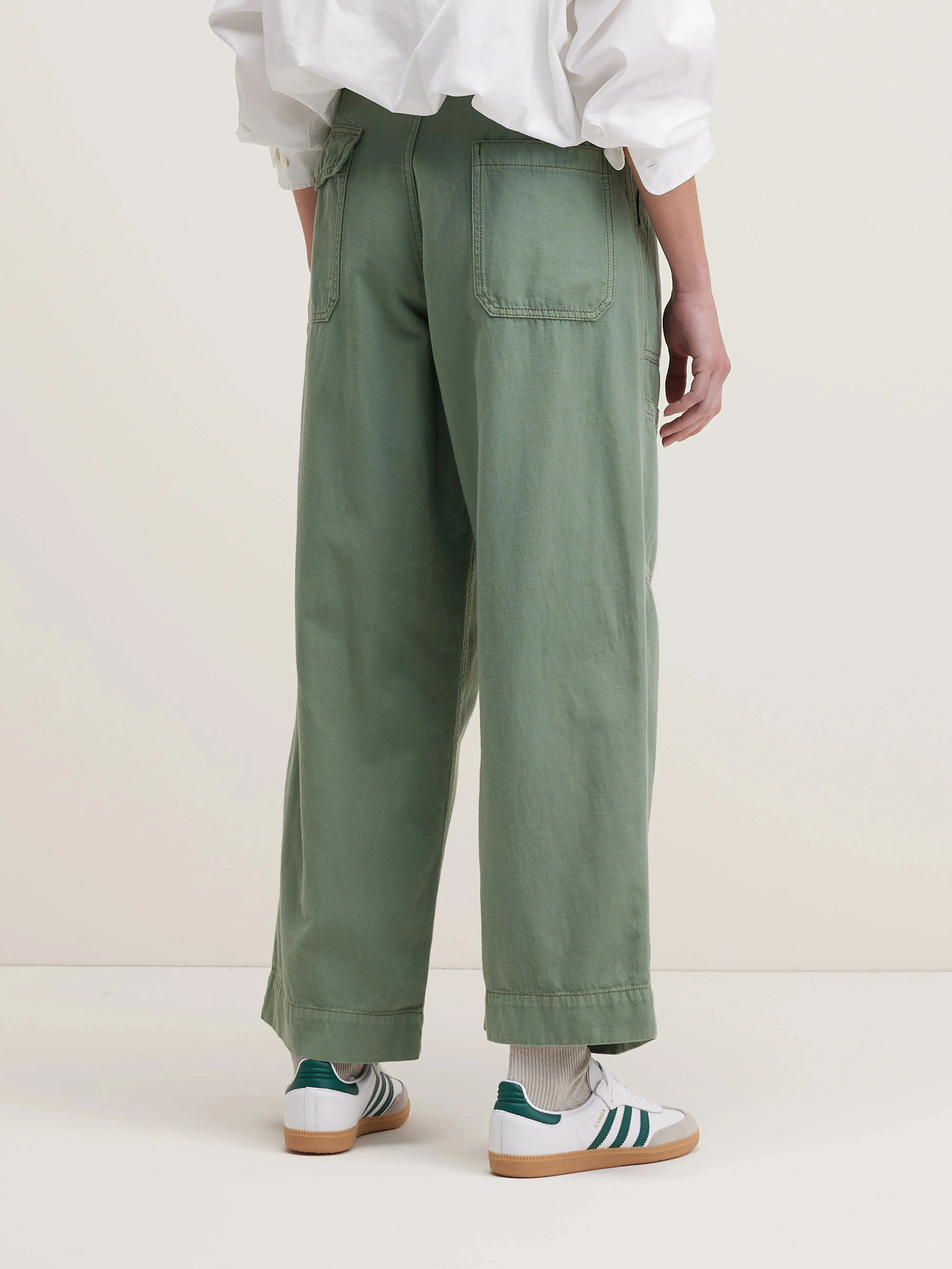 Flattering Shape Organic Cotton Pepin cargo trousers (242 / W / EUCALYPTUS)