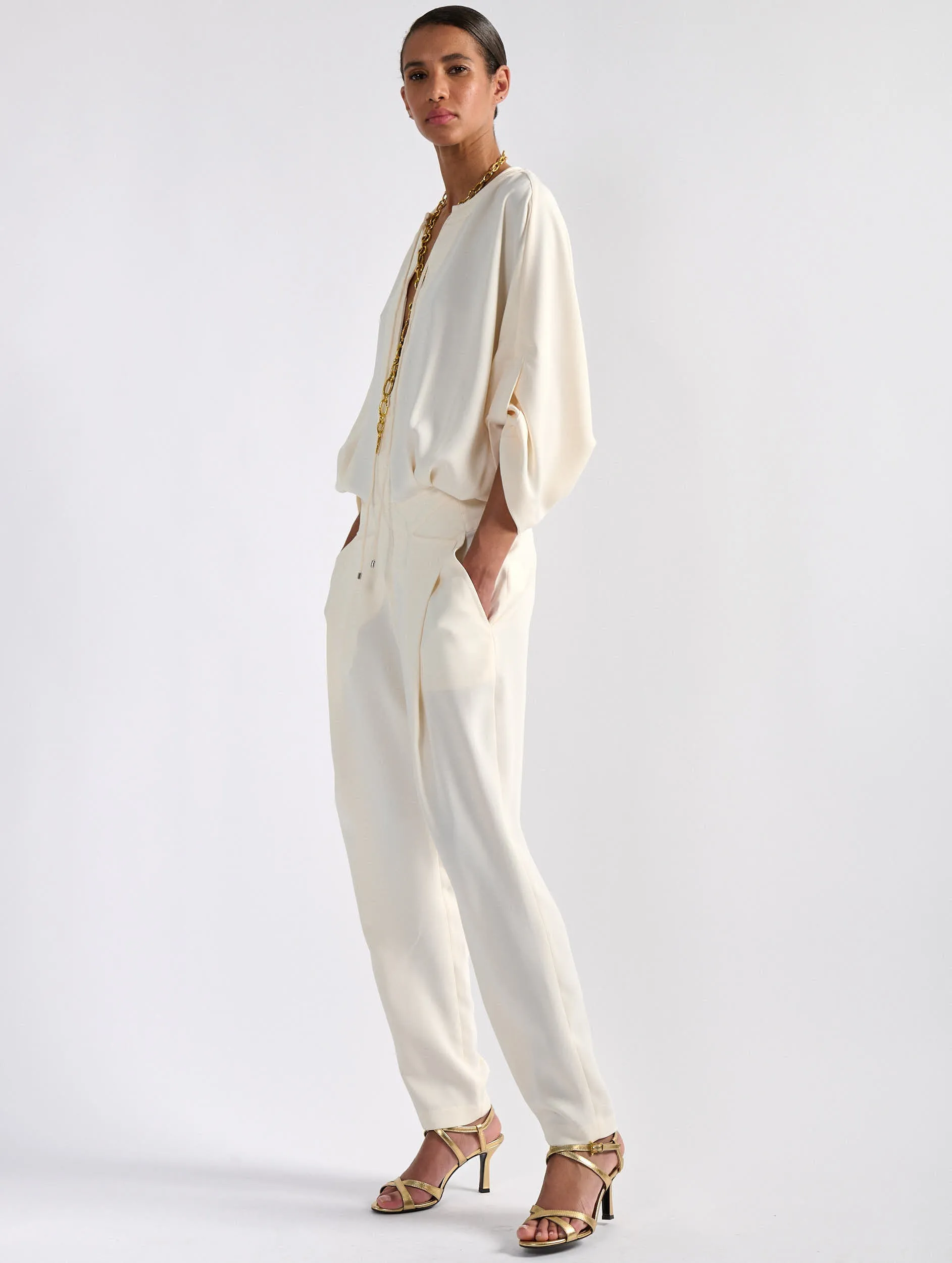 Chic Vibe All-day Comfort Ivory flowing caddy jumpsuit