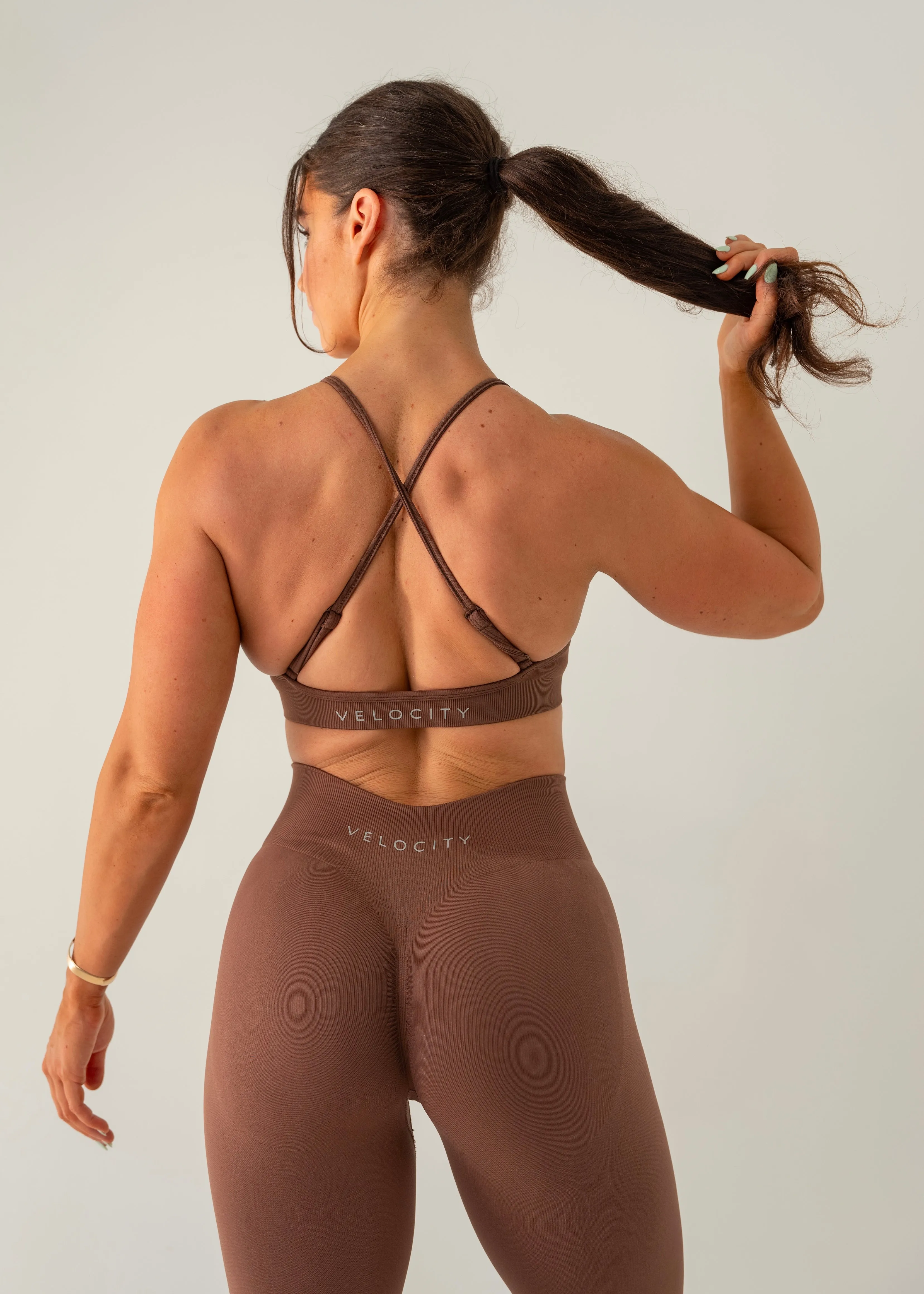 Upper body workouts Minimalist Design SIGNATURE BRA - CHOCOLATE