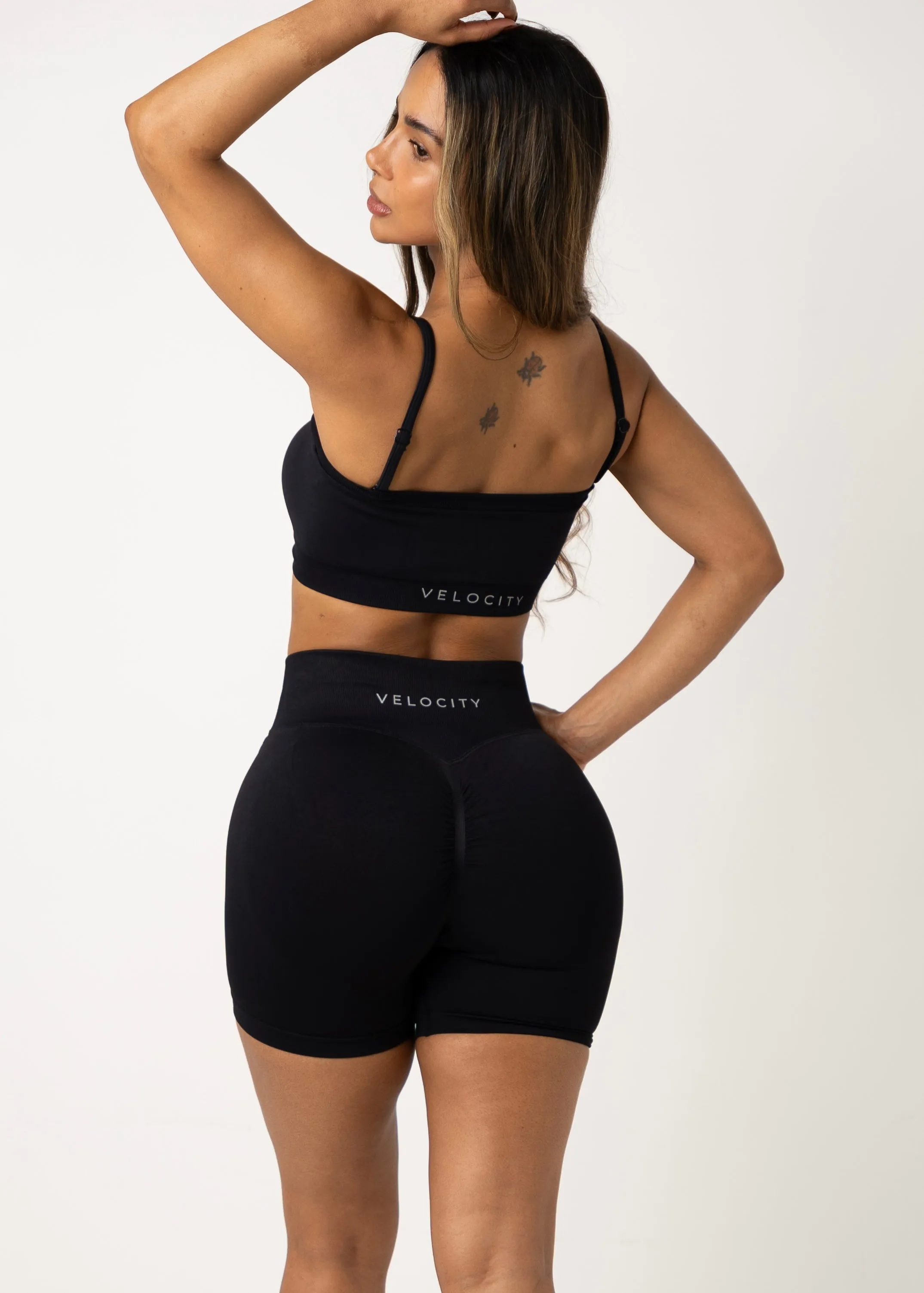 MULTIWAY SEAMLESS BANDEAU - BLACK Luxury Active Lifestyle