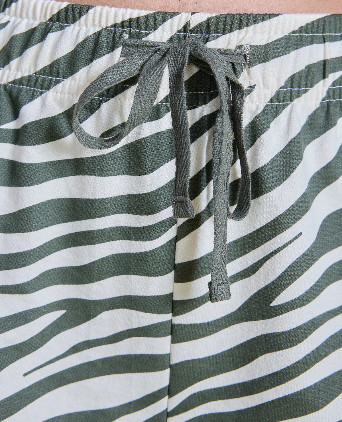 tumble dry Nykd All Day Printed Terry Shorts - NYAT287 - Zebra green print
