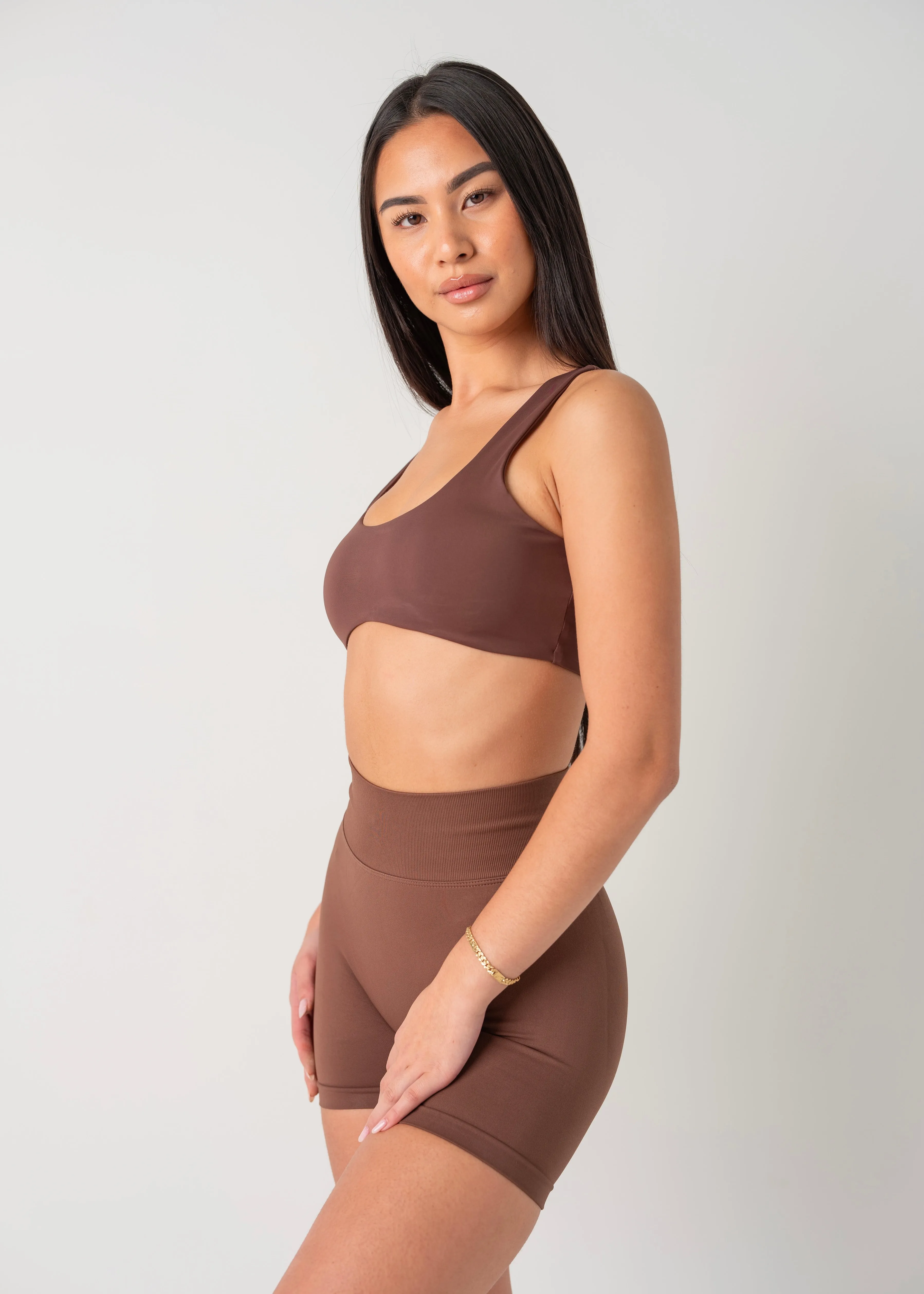 Raw edges seams BALANCE BRA 2.0 - DEEP CHOCOLATE