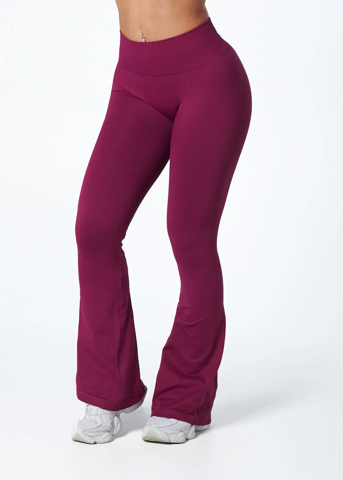 Trend Seeker Ultra Light Petite Size Non See SIGNATURE SCRUNCH FLARES - BERRY
