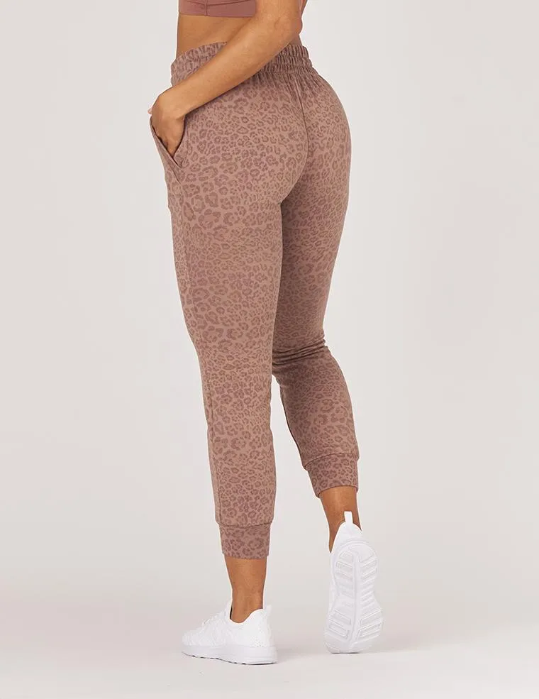 Glyder Halfway Jogger - Cocoa Leopard Sophisticated Look