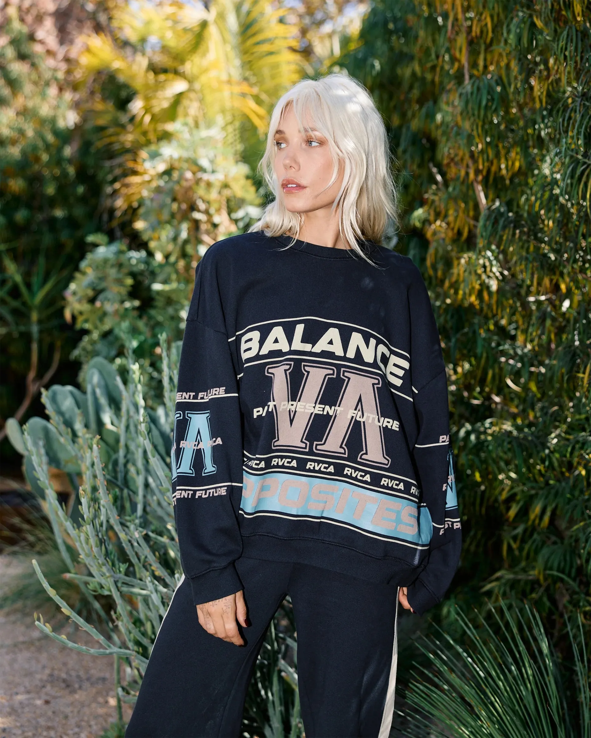 Comfy Street Style Everyday Look Puck It Pullover Sweater - Black