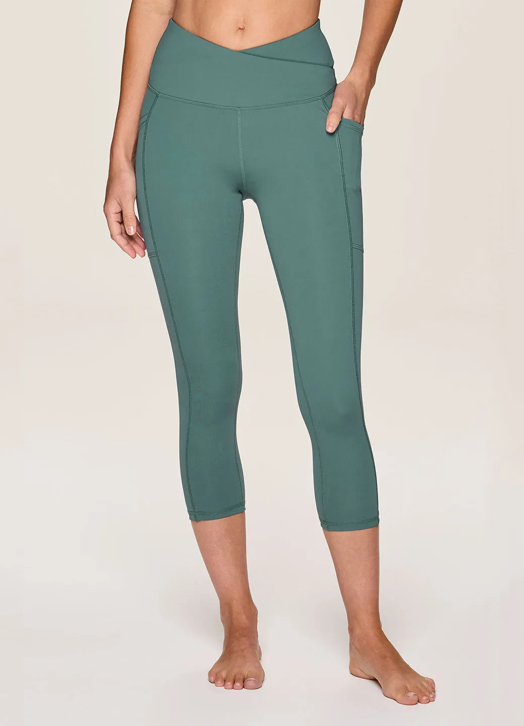 Casual Performance Yoga Class Quick Dry Crossover Ultra Hold Capri