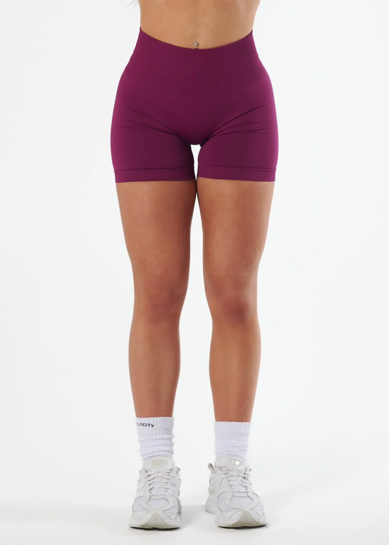 SHAPE SIGNATURE SHORTS - BERRY Relaxed Design