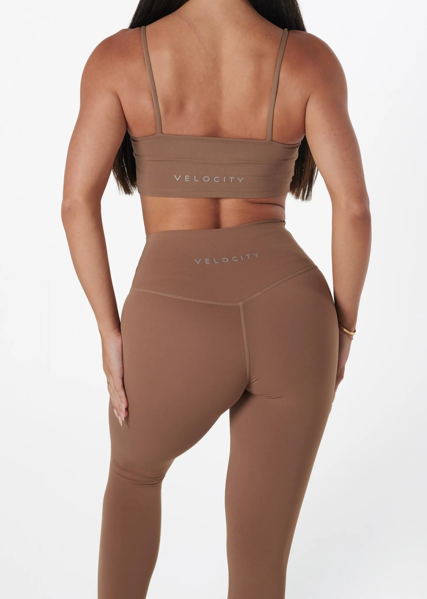 PERFORMANCE CROP - MOCHA BalancedDrape