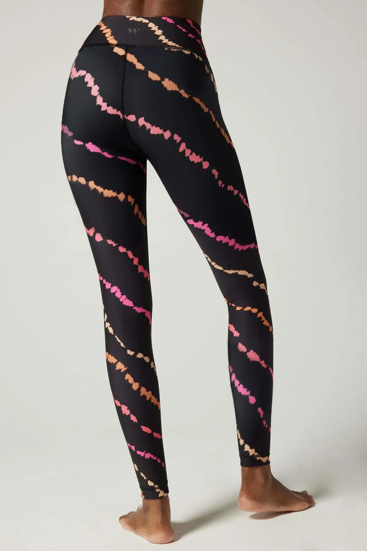 Casual Style Wear It To Heart Aria Reversible Legging - Diagonal Tie Dye Black Multi