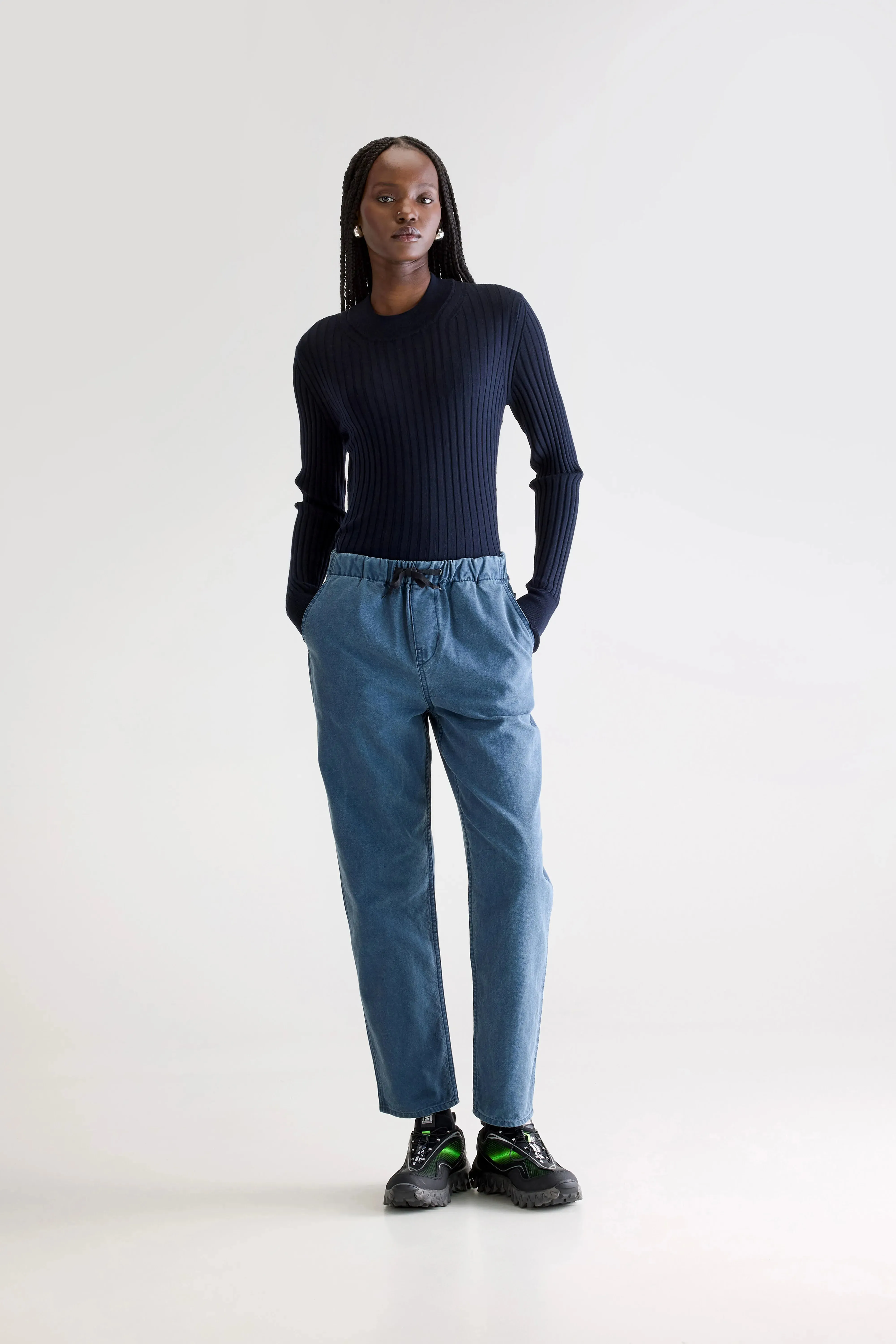 Pizzy relaxed trousers (252 / W / BLUES) Fashion Staple