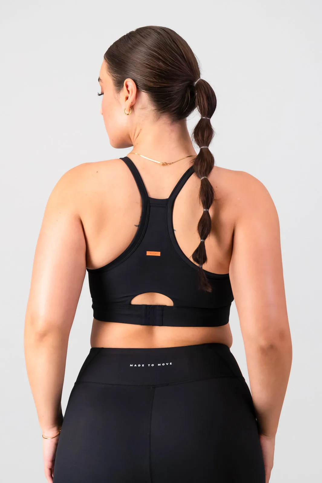 Essential Strong Bra - Black Post Workout Recovery Design Tight fit seams