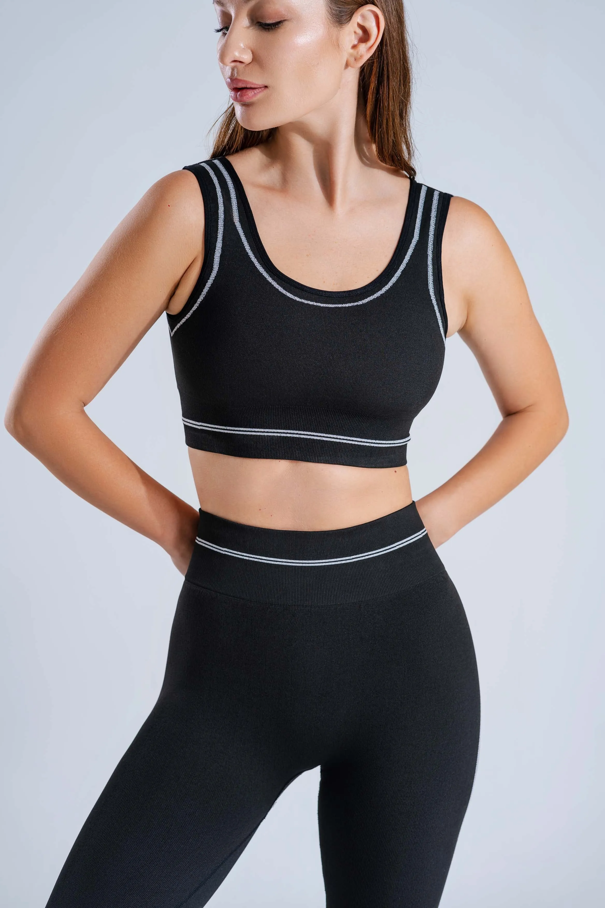 Inversion Ultra Seamless Sports Bra Removable straps seams Pressure Distributing Design