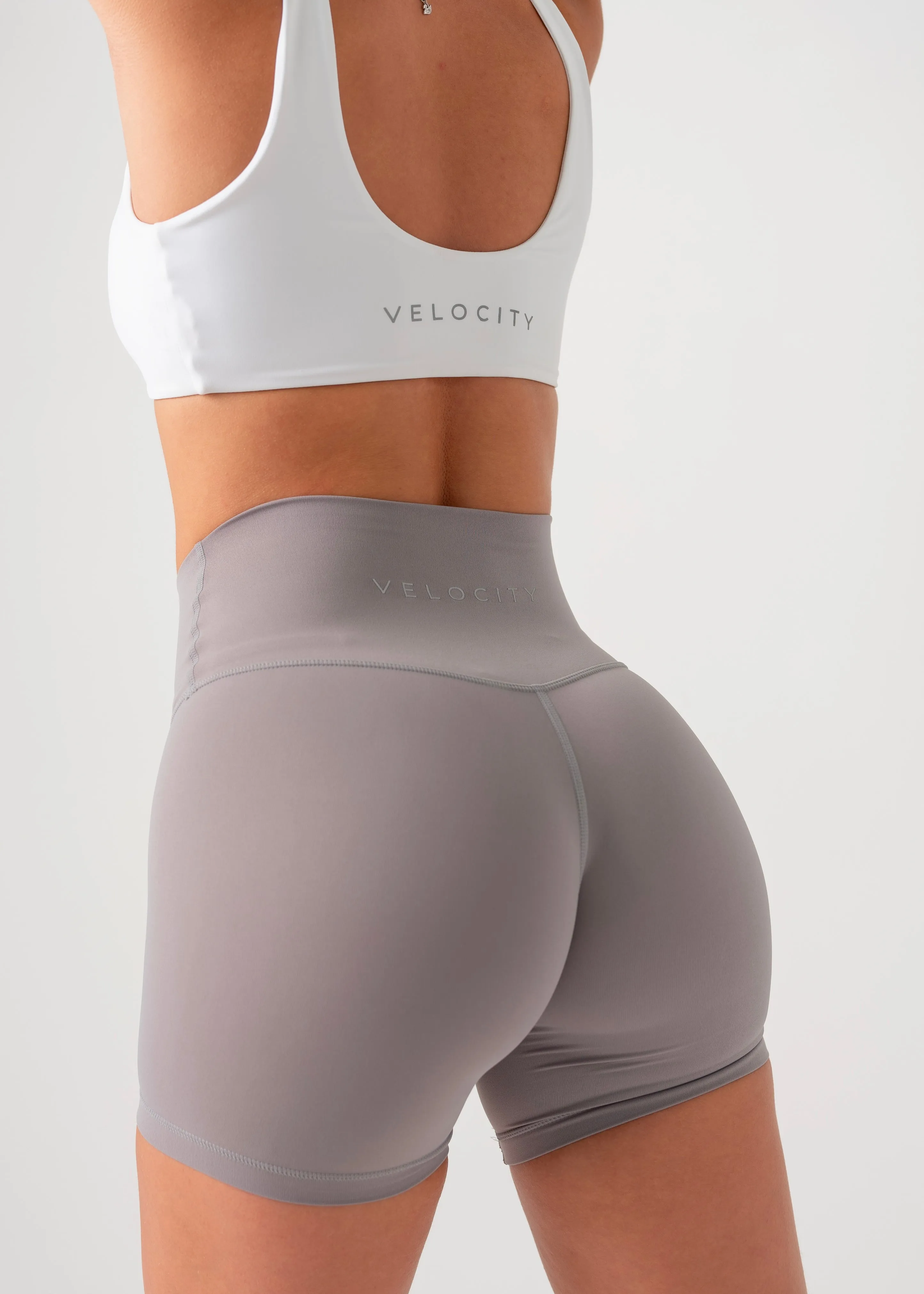 PERFORMANCE SHORTS - GREY OdorControlTech Modular Storage Design