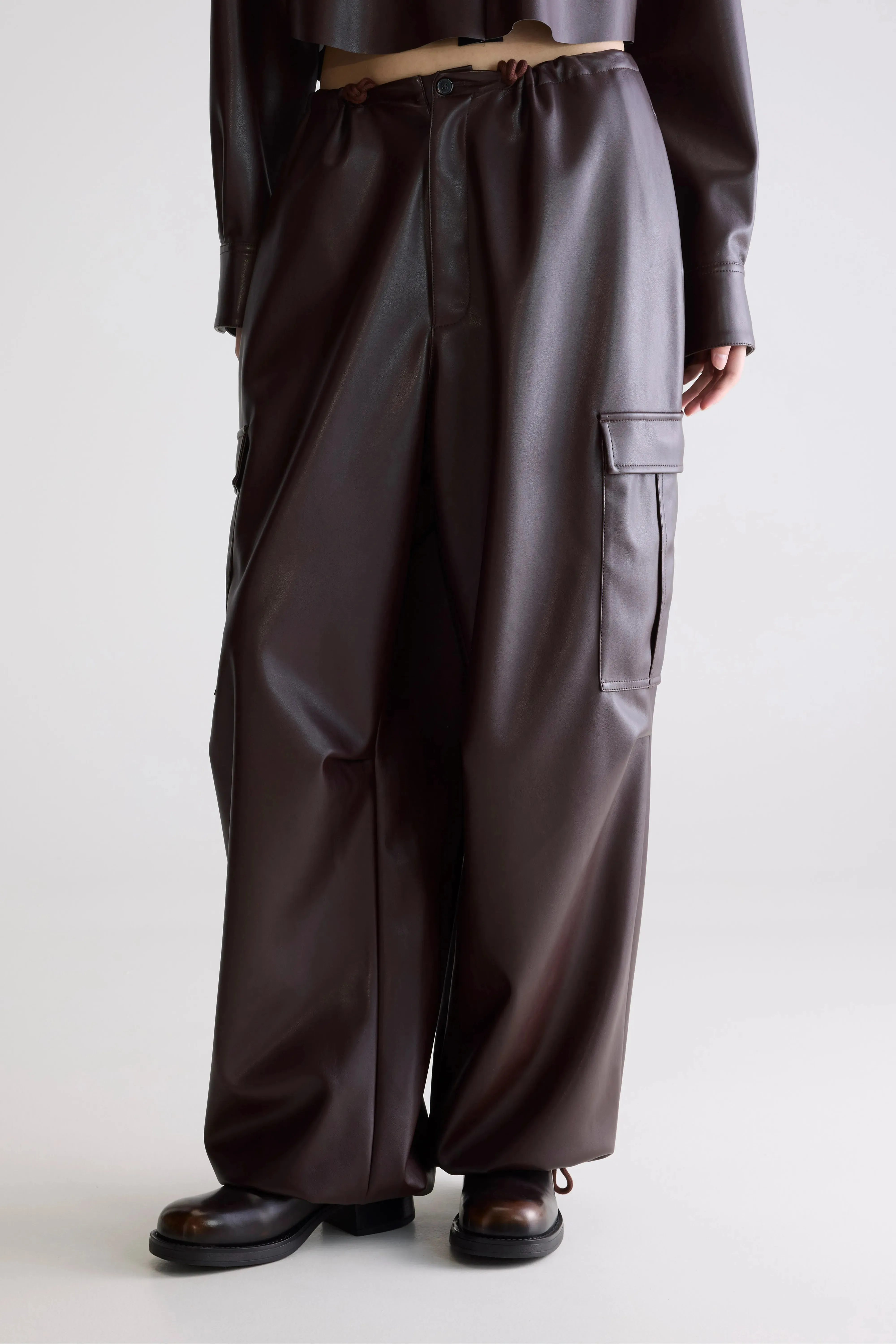 Jecko baggy trousers (252 / W / EBENE) Versatile Fit Perfect Shape