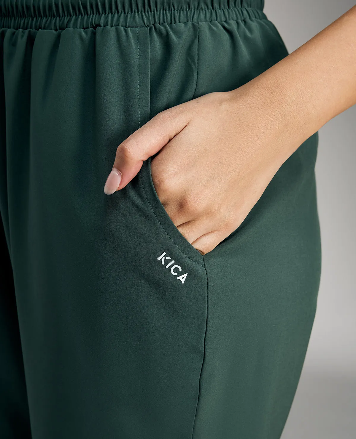 Women Max Dry Comfortable Joggers Olive Cozy Essentials