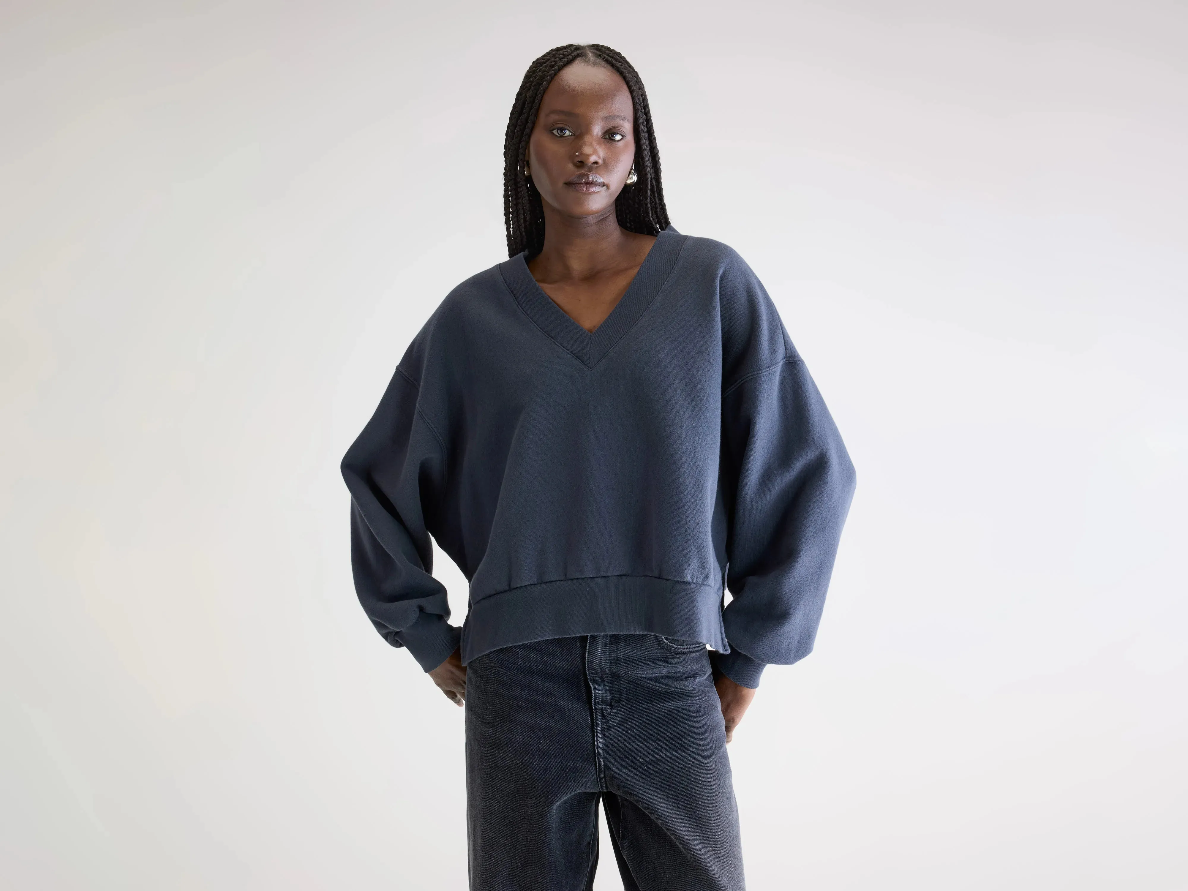 product comparison Varola v-neck sweatshirt (262 / W / NAVY)