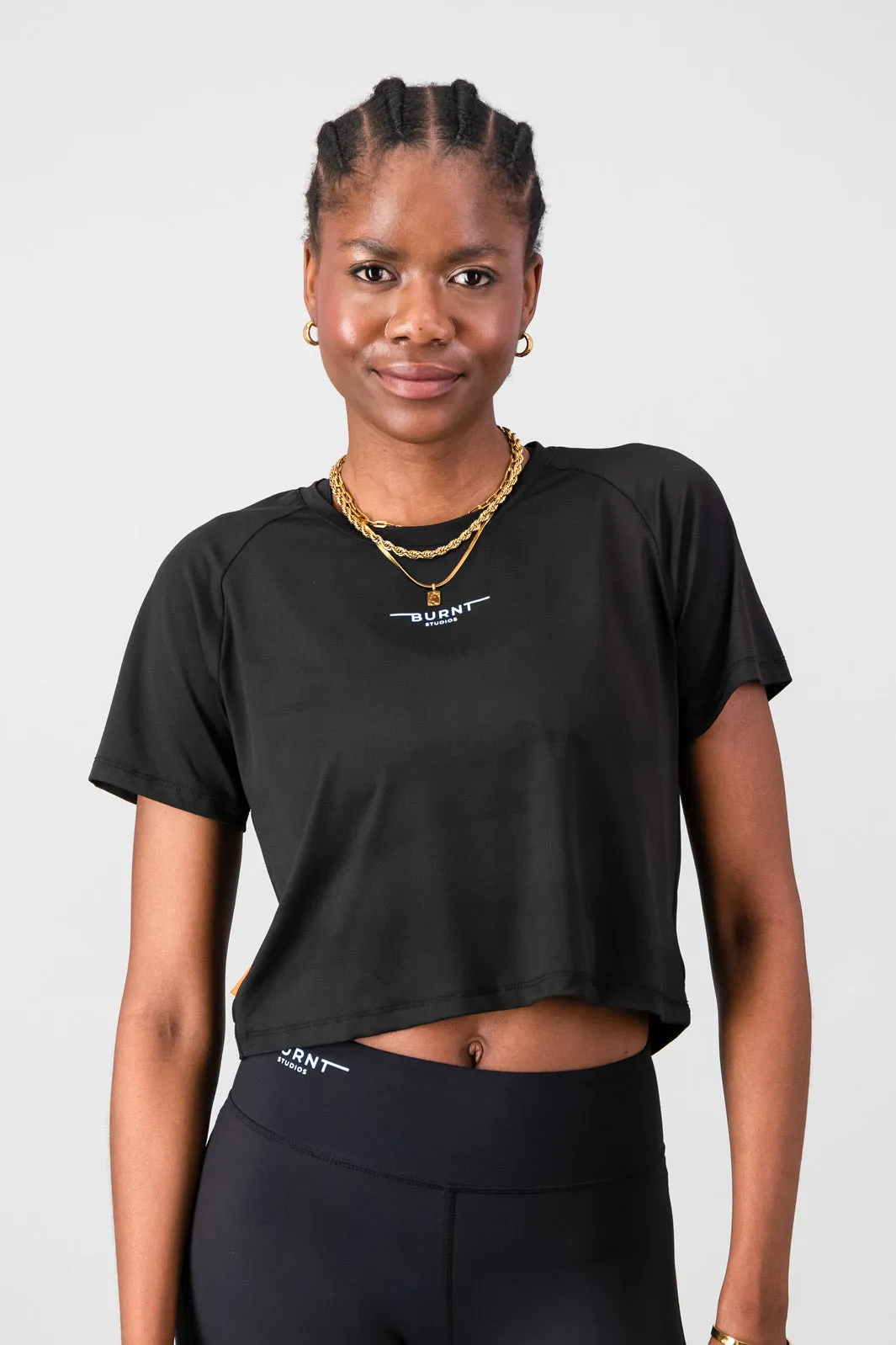 Essential Flow Tee - Black Cozy Comfort Effortless Style