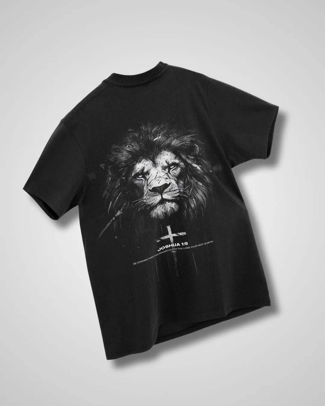 Joshua 1:9 'Lion' Women??s Oversized T-Shirt Timeless Layering