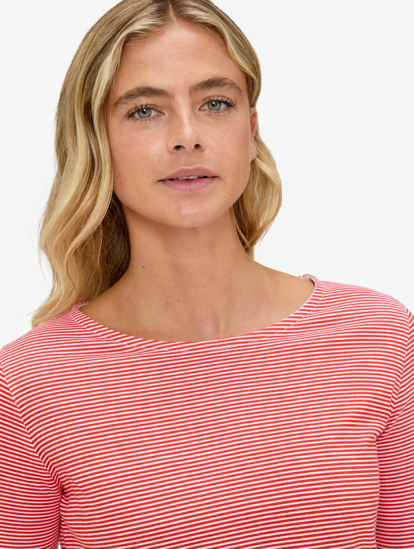 Non Restrictive Fit Simple Layer Women's Enfys Organic Long Sleeved T-shirt
