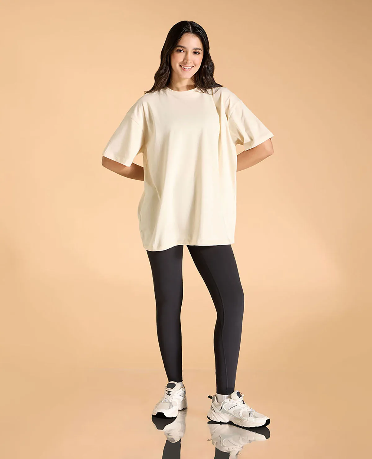 Versatile Comfort Wear Minimalistic Wear Cotton Oversized Graphic Tshirt