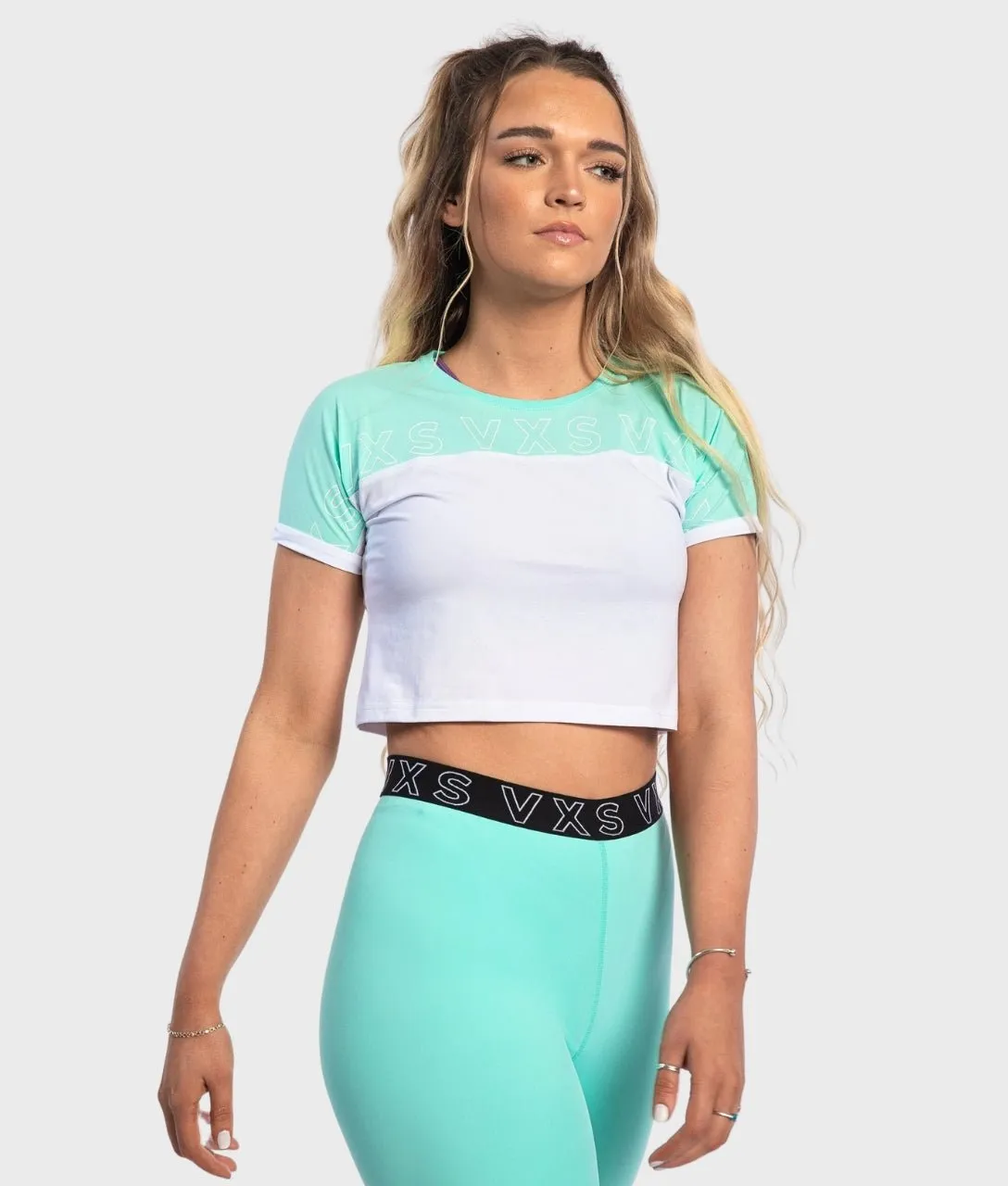 Crop T-Shirt simple design Young Edge