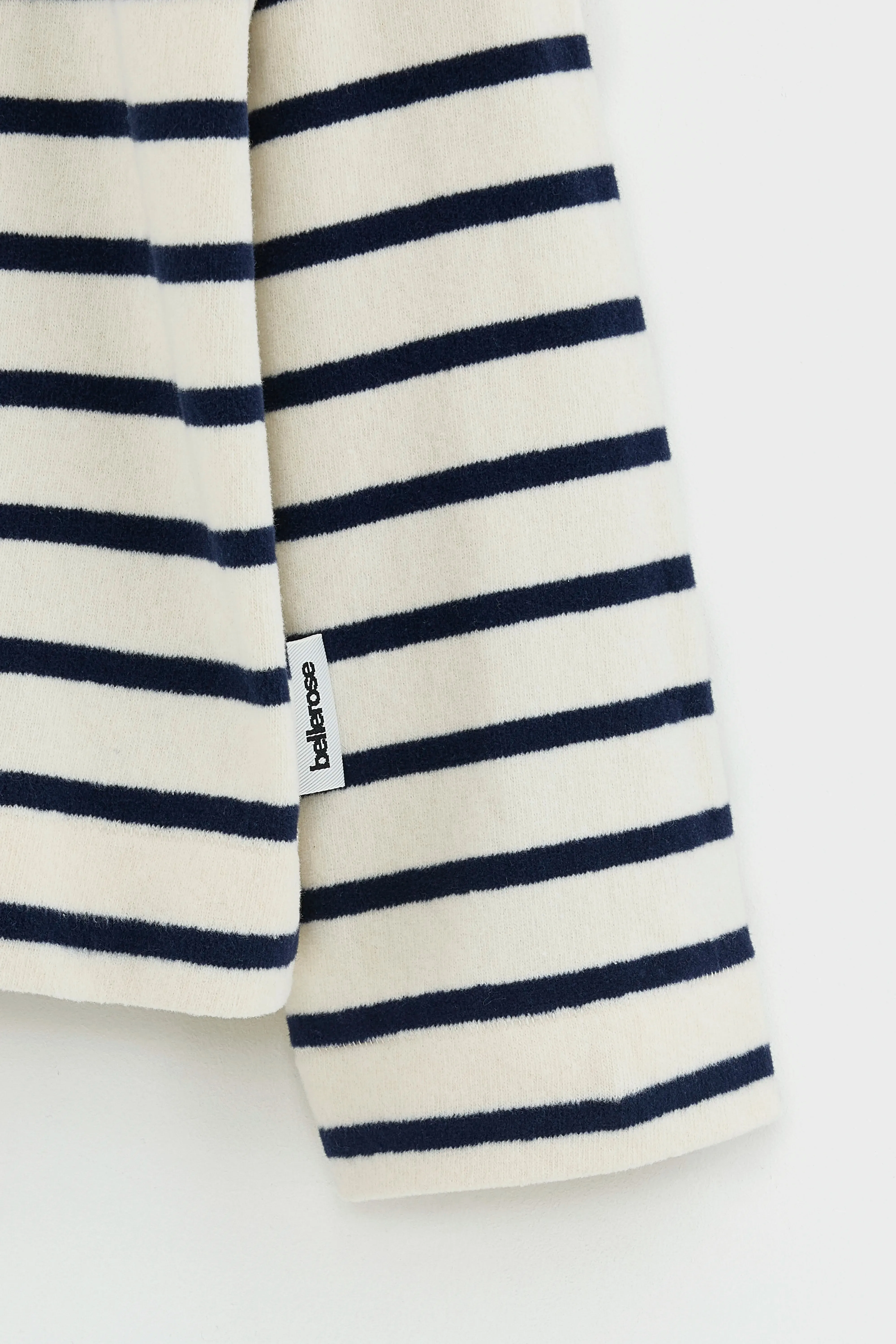 Flattering Shape Versatile Look Fonsy relaxed t-shirt (252 / W / STRIPE E)