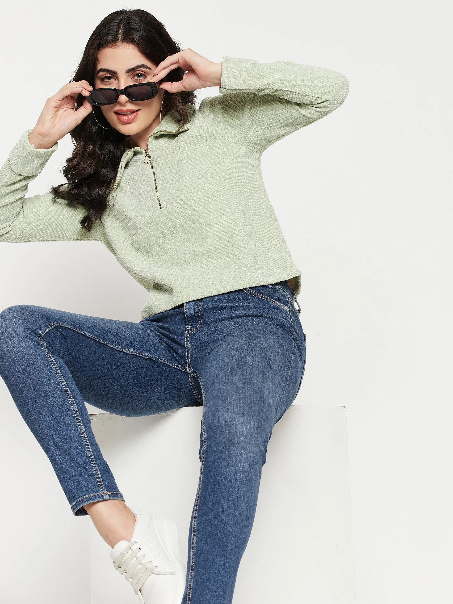 athletic shoes Functional Fashion Madame Green Crop Top