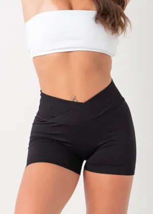 ULTIMATE SEAMLESS SCRUNCH SHORTS 3.0 - BLACK high waisted