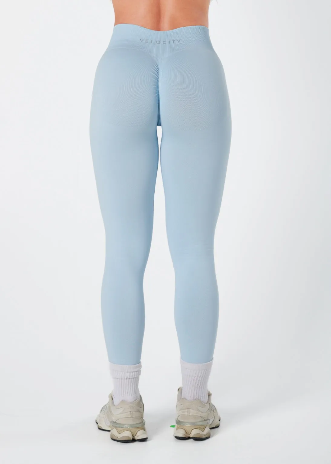 SIGNATURE SCRUNCH LEGGINGS - SKY Dance Practice Lightweight Material Morning Jog Pro Athlete