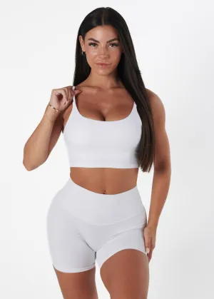 PERFORMANCE CROP - WHITE Heavy Outerwear Model Edge