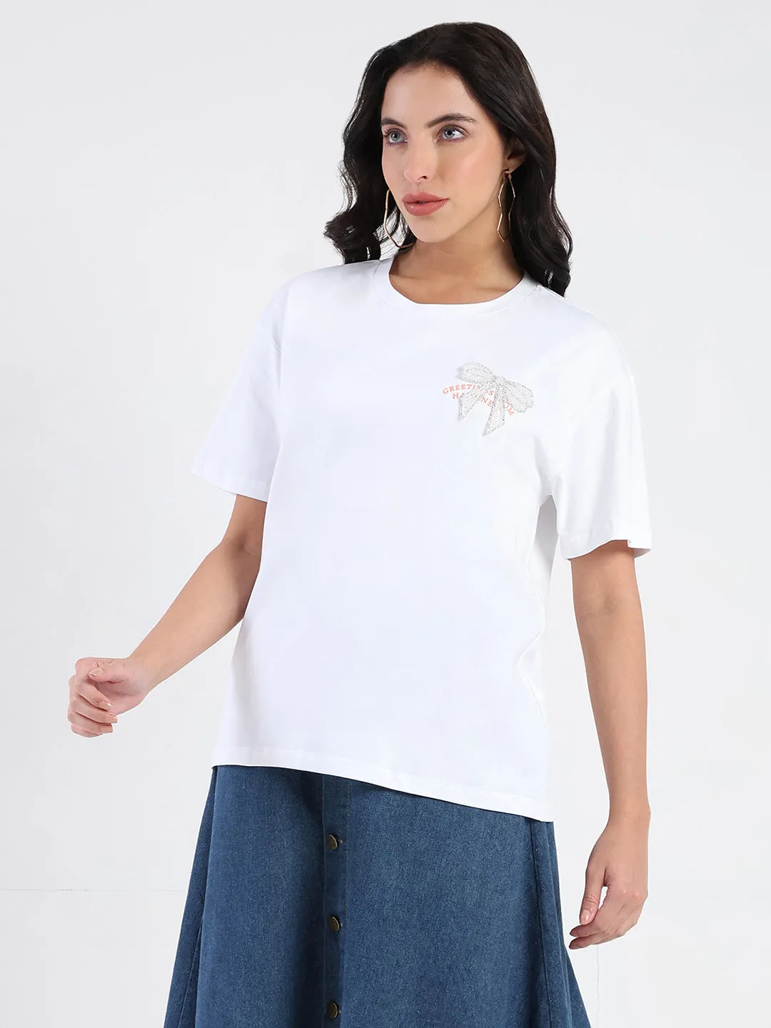 Madame Accessory Patch Detail Graphic Print White T-shirt Chic and Soft