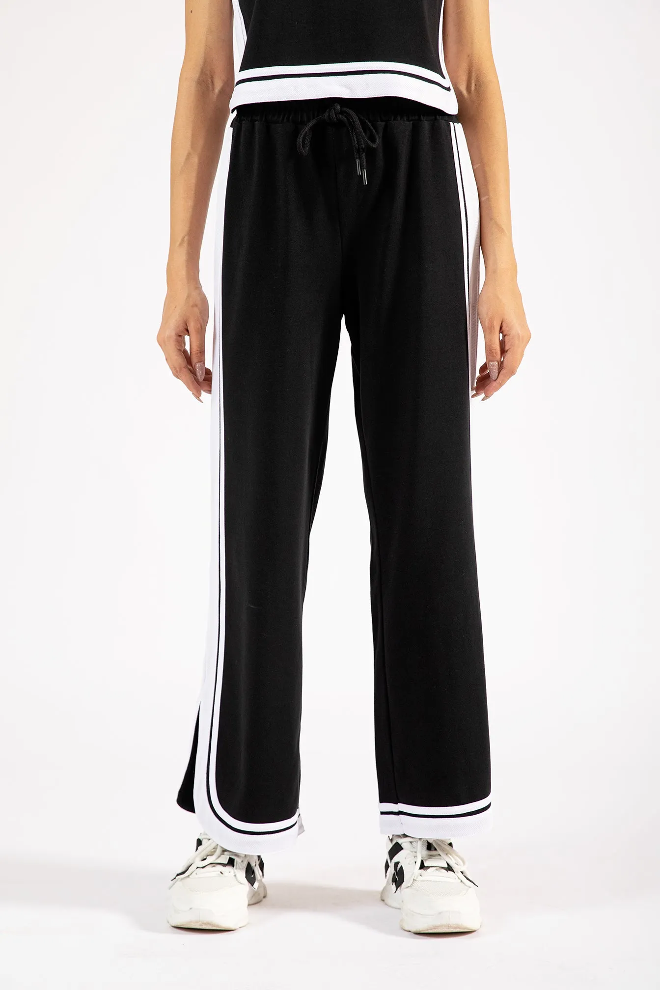 Noise Reduciting Fabric WIDE LEG TROUSERS WITH CONTRASTING DETAIL