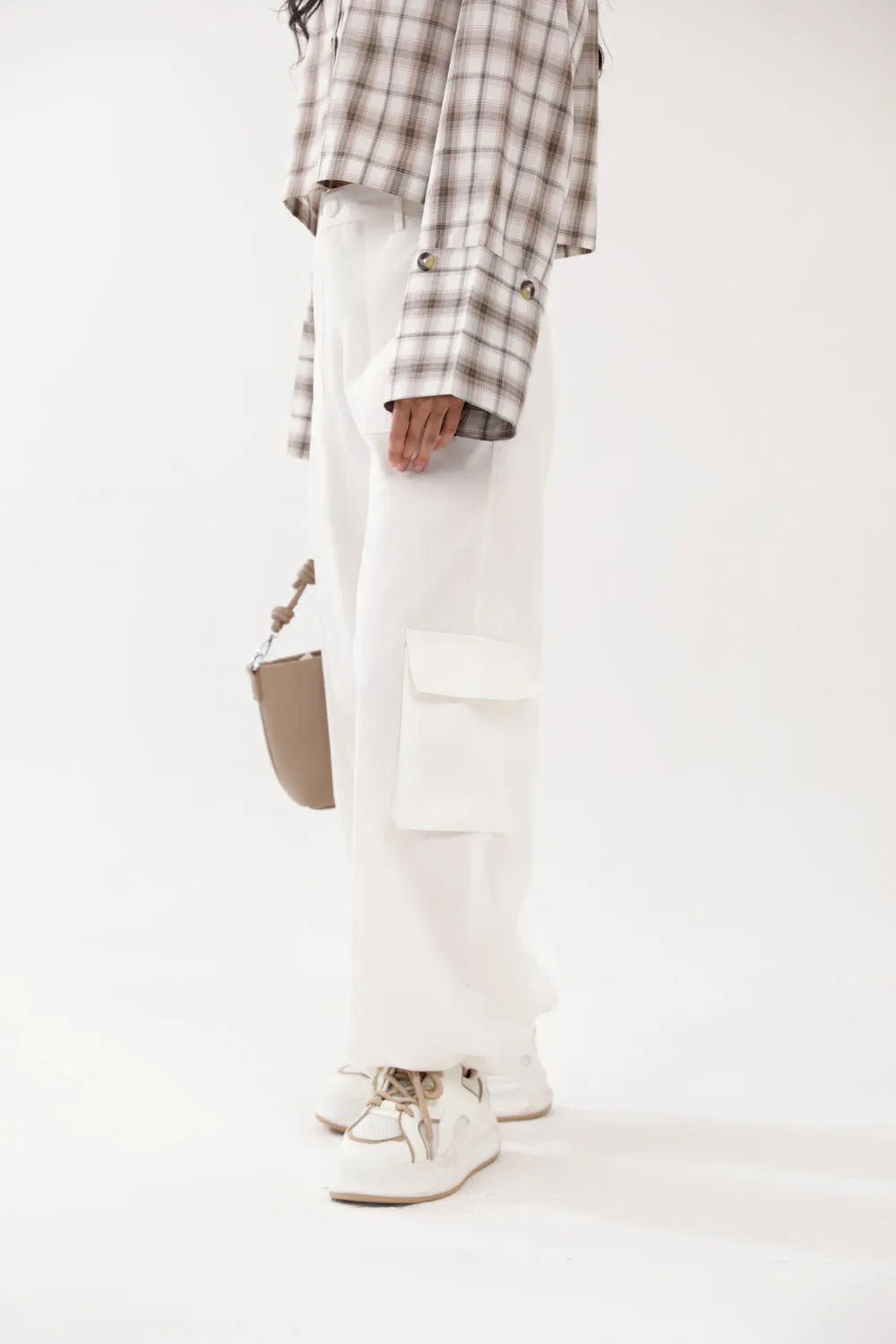 CARGO PANTS WITH BUNGEE CORDS Breath Friendly