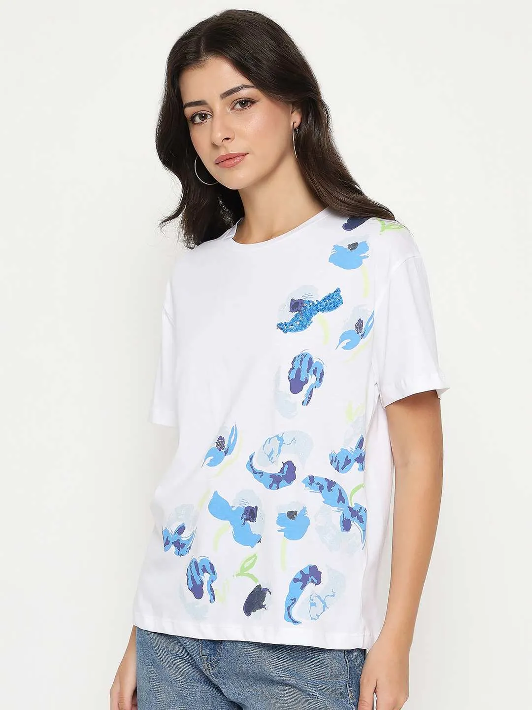 Madame Abstract Print Half Sleeve White Cotton T-shirt Versatile Piece Hypoallergenic fabric