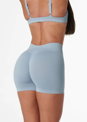 SILHOUETTE SCRUNCH SHORTS - GLACIER Metallic accents
