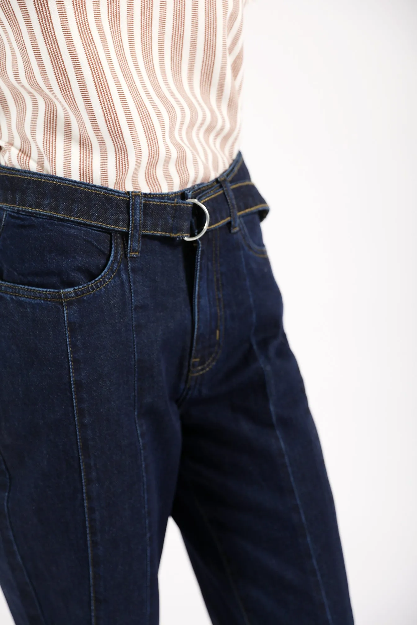 FLARED DENIM WITH BELT DETAIL Comfort Stretch