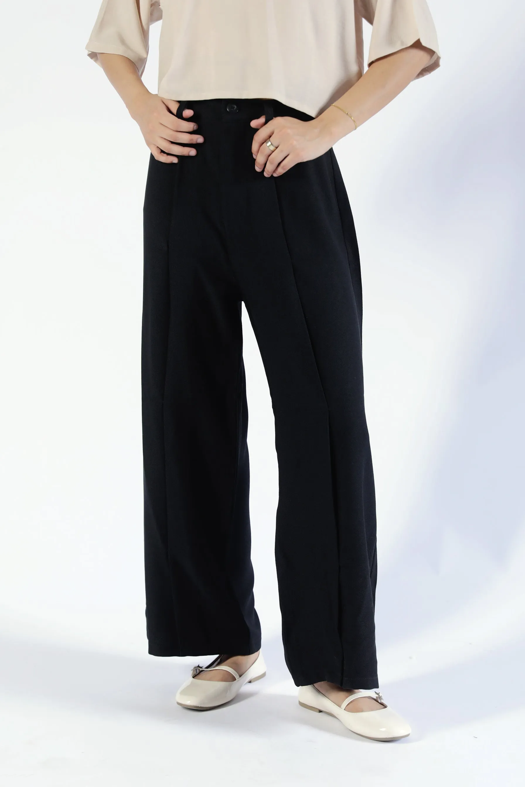 Lightweight Wear WIDE LEG PANTS WITH FRONT SEAM DETAIL