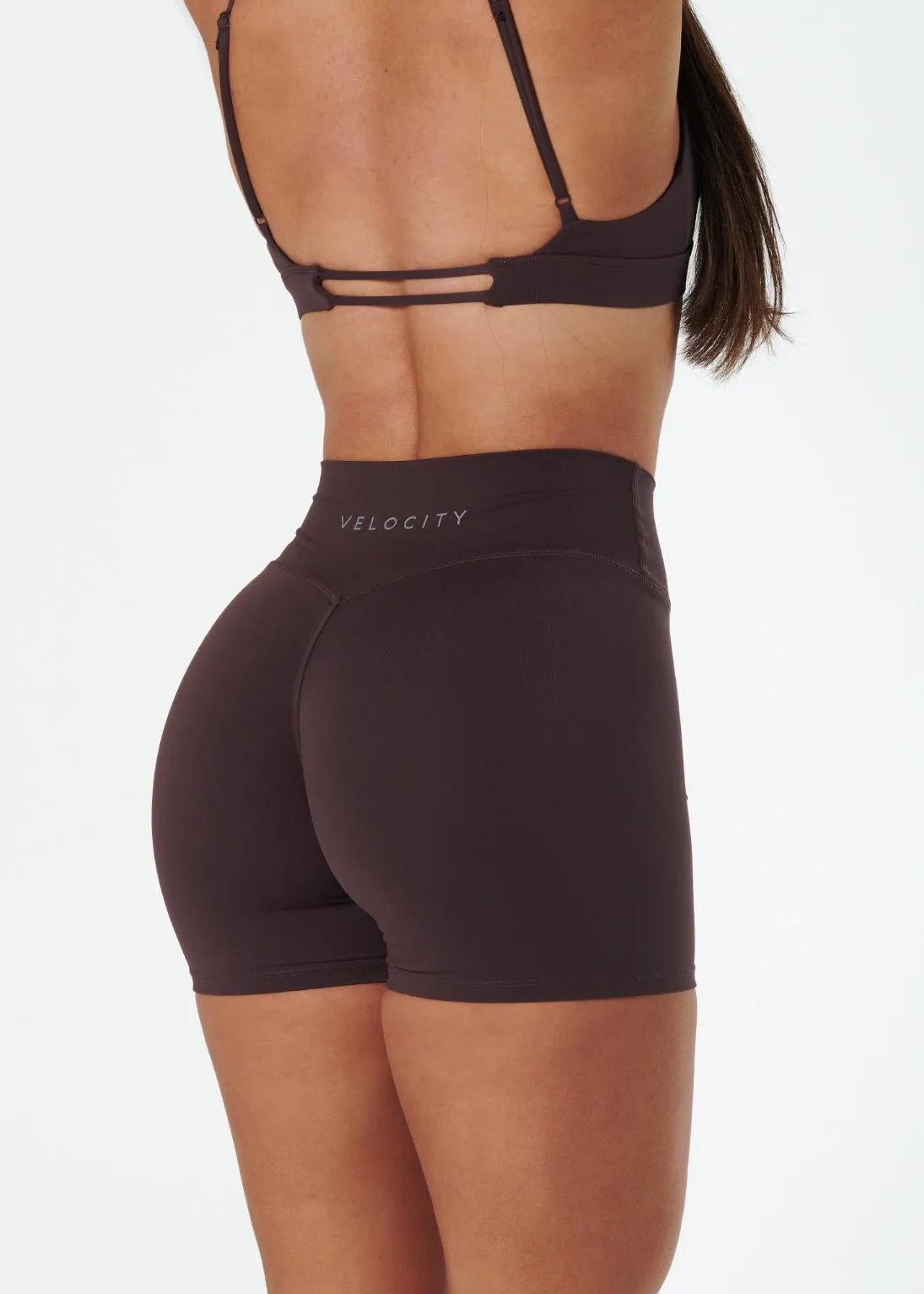 SERENE INVISIBLE SCRUNCH SHORTS - COCOA Quick Pocket Access dress shirt