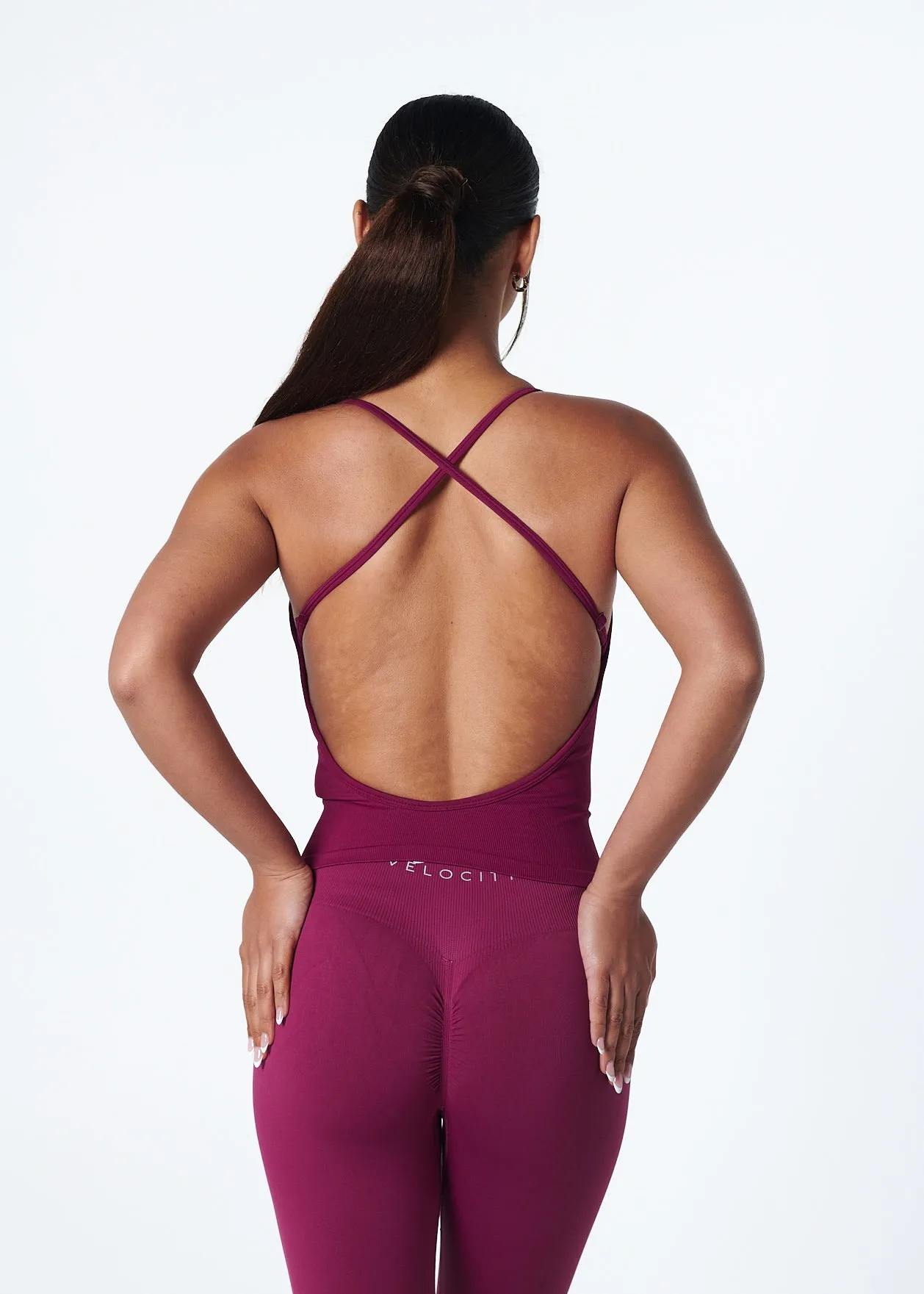 Outdoor Apparel Seamless construction SIGNATURE ADJUSTABLE TANK - BERRY