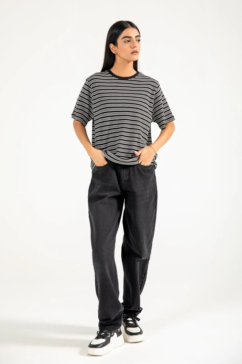 STRIPED TEXTURED REGULAR TEE Thick Fiber QuickEvaporation