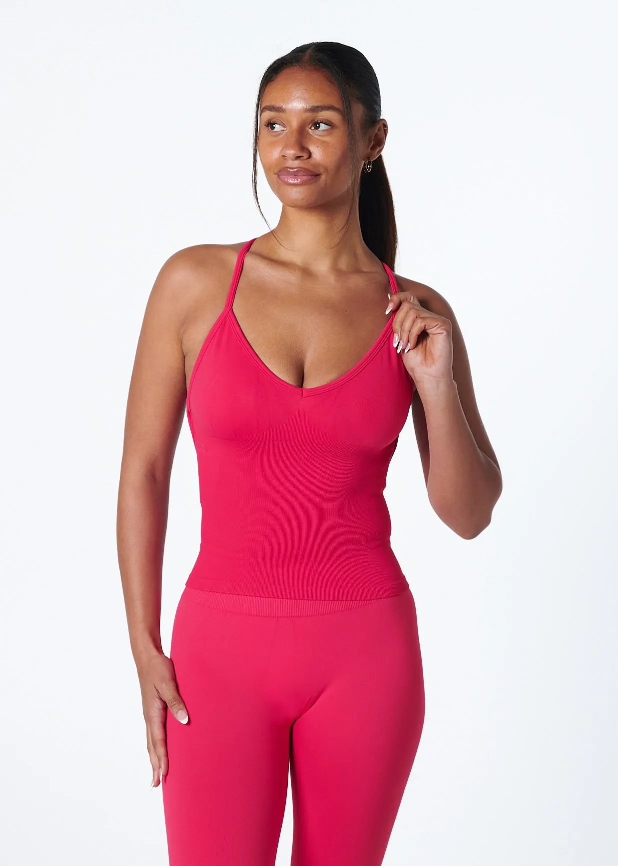 SIGNATURE ADJUSTABLE TANK - CHERRY Hypoallergenic Fibers