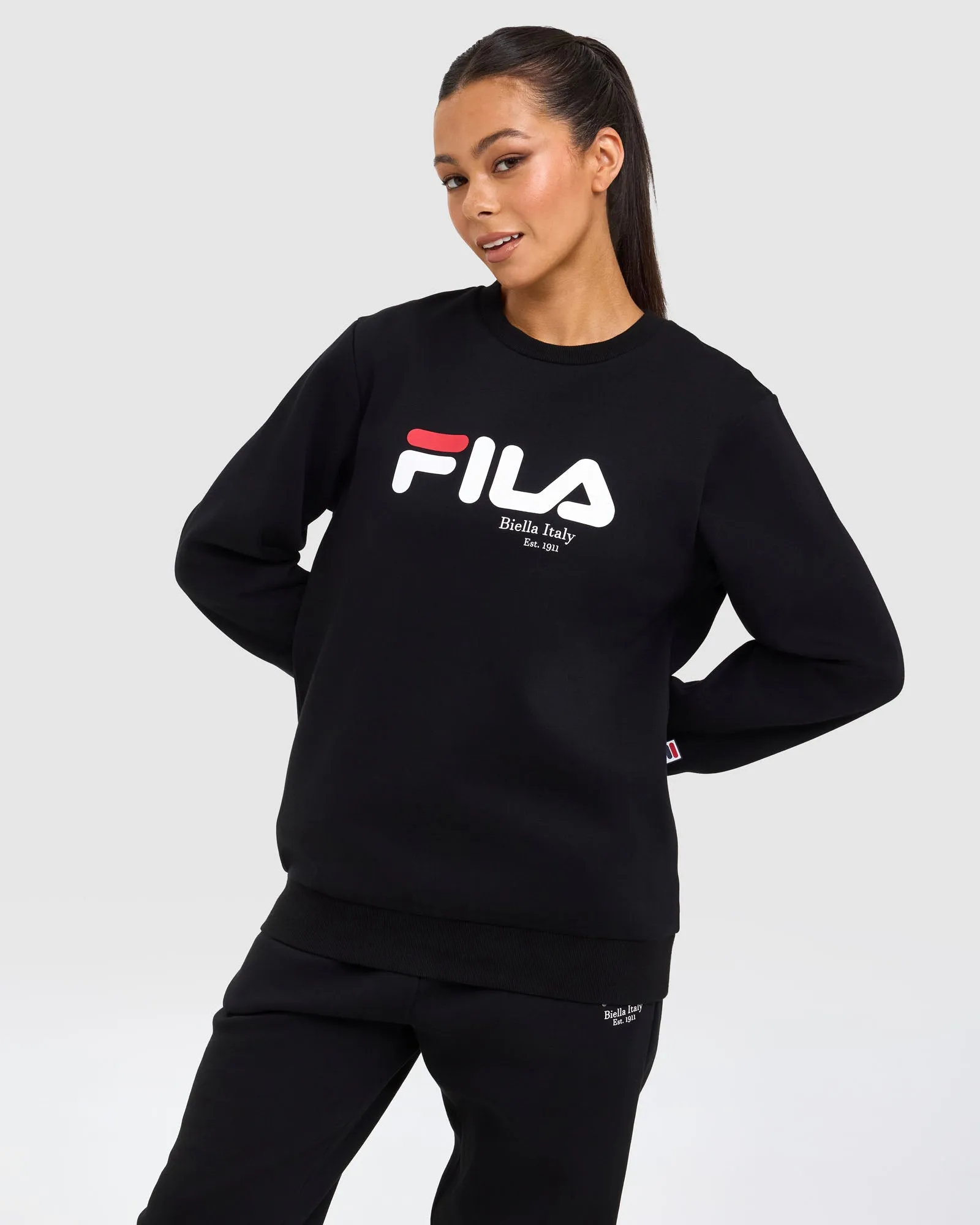 Fila Unisex Florence Black Sweatshirt Essential Relaxed Cozy Clothing Style