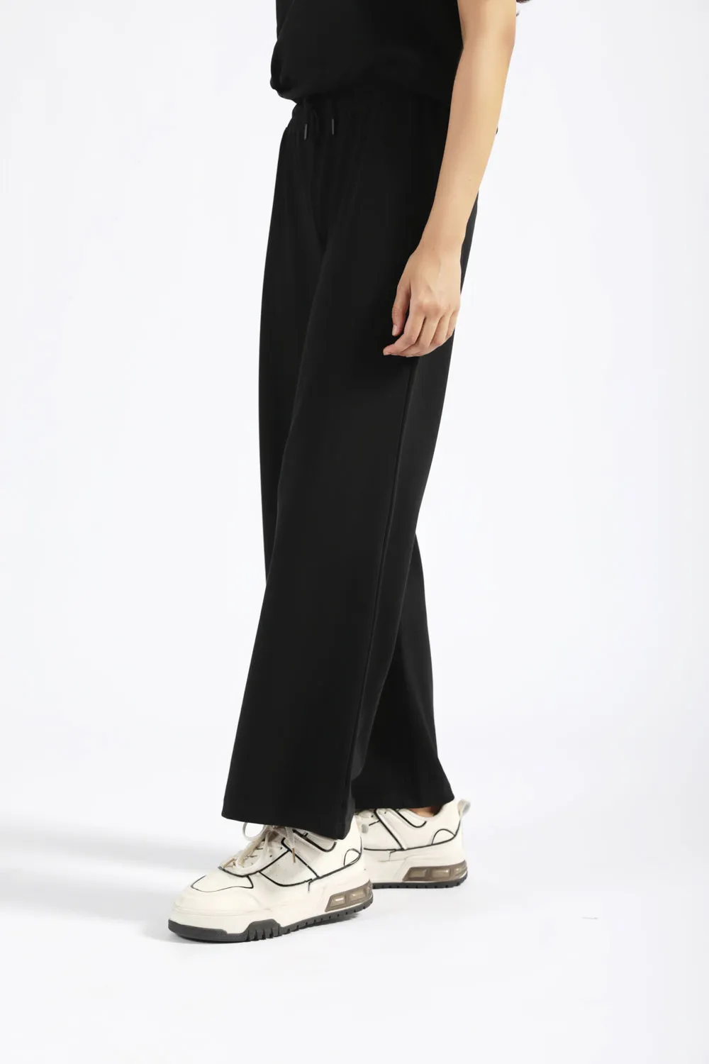 WIDE LEG TROUSERS Movement Ease