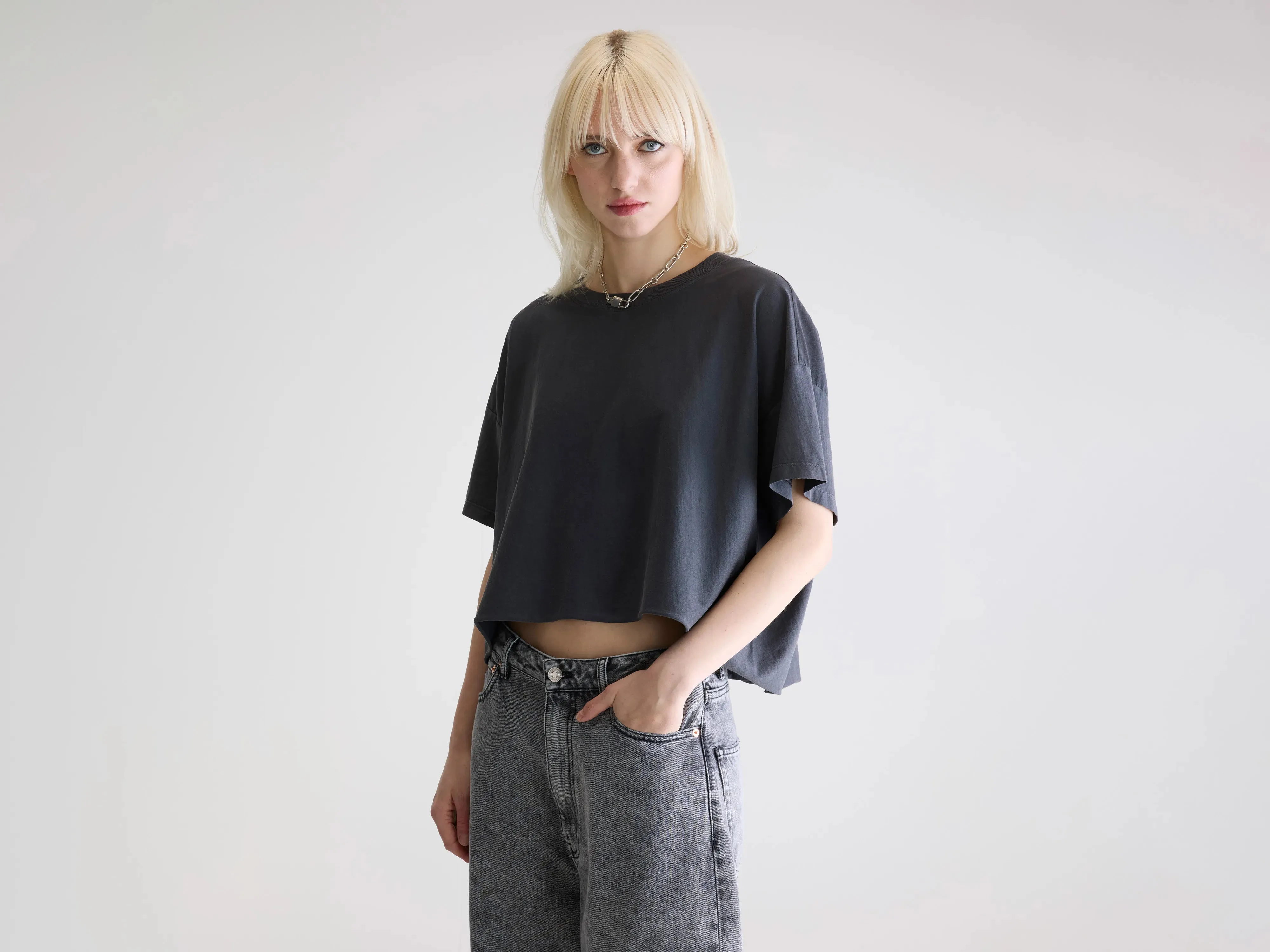 Minimalist Layer ZeroWaste Production Farpy cropped t-shirt (252 / W / BLACK SAND)