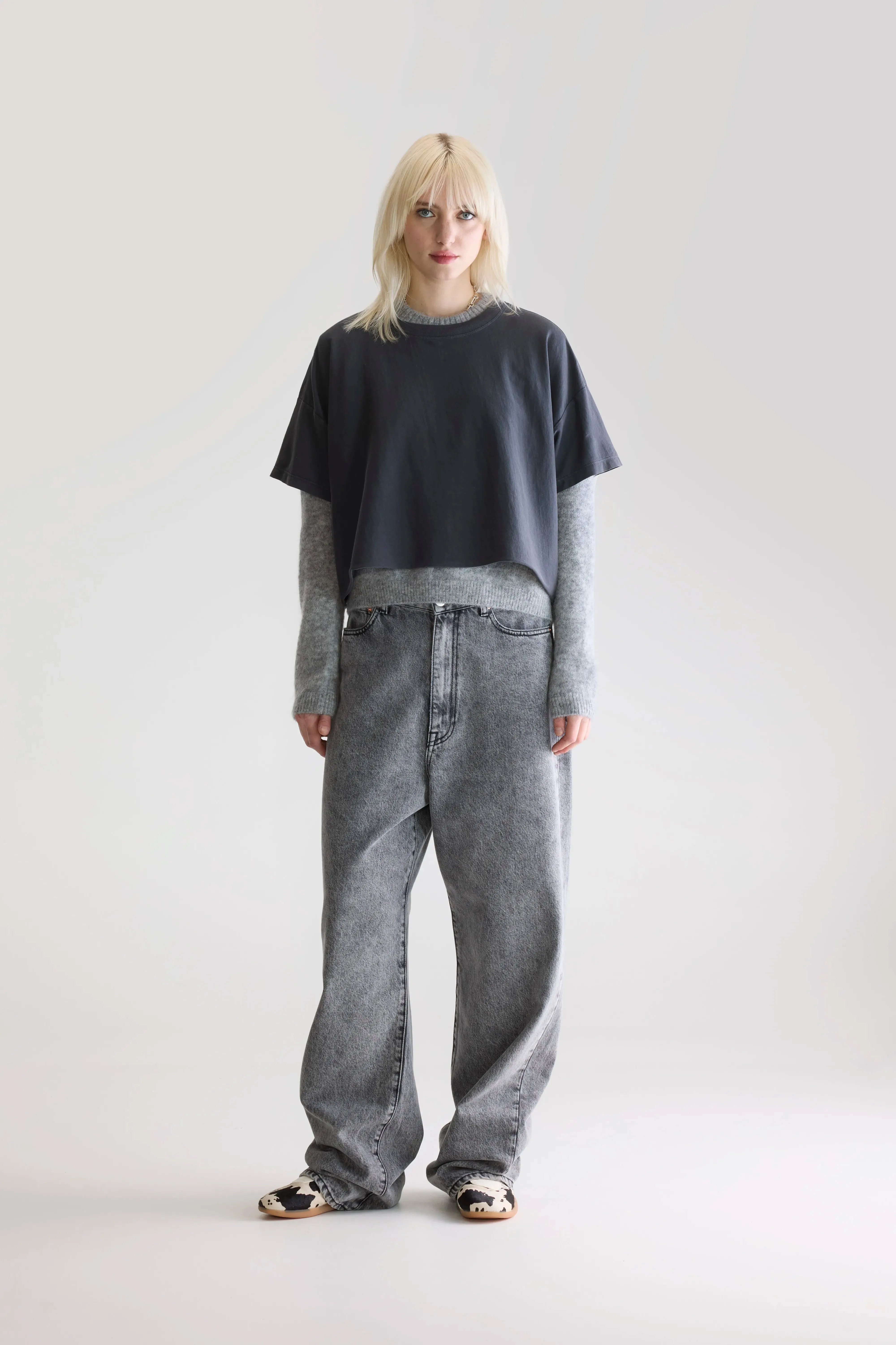 Farpy cropped t-shirt (252 / W / BLACK SAND) Modern Simplicity